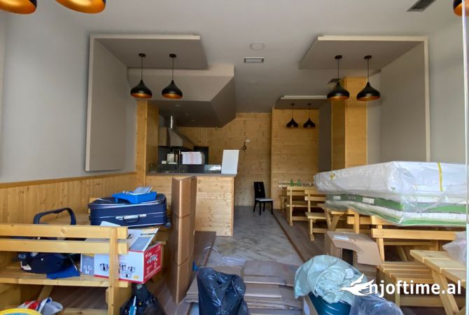 Ambiente Commerciale in Affitto 2+1 a Tirana - 500 Euro