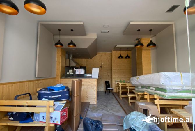 Ambiente Commerciale in Affitto 2+1 a Tirana - 500 Euro