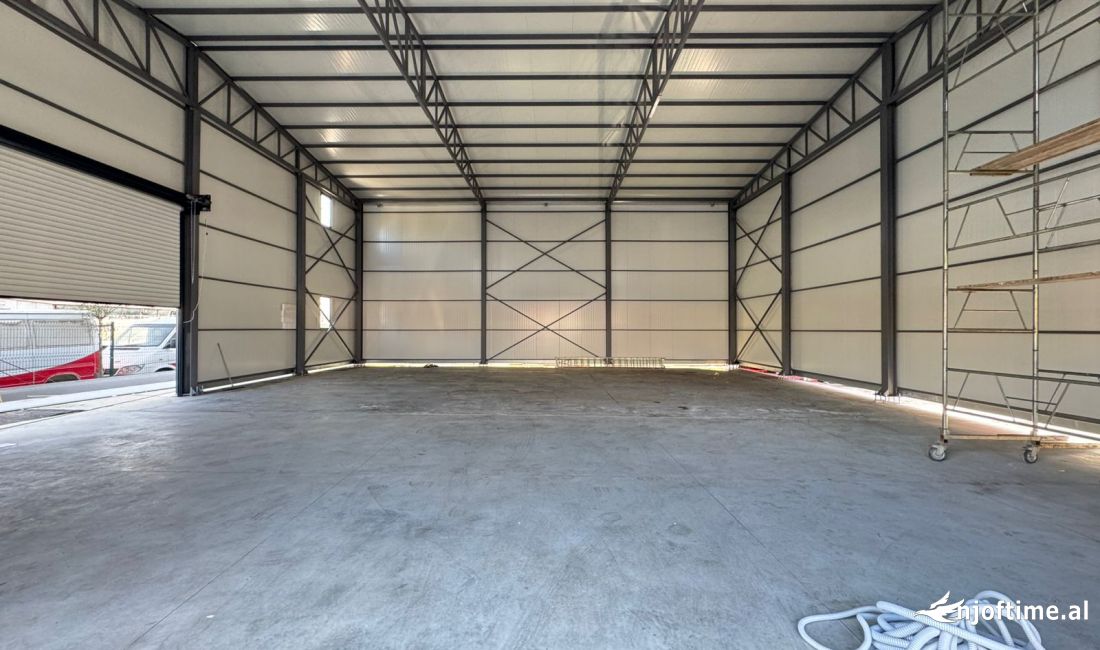 Jepet me qera Kapanon  Adresa : Vore Rruga Tiran Durres  2200 euro neto 