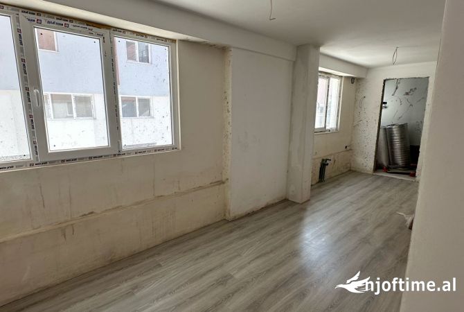 Garsoniere per shitje ne selite  Sip 29.2 m2  Cmimi 53,000 Euro