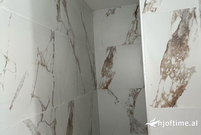 Appartamento in vendita a Tirana Garsoniere, Vuoto