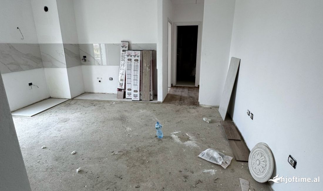 Appartamento in vendita a Tirana 1+1, Vuoto