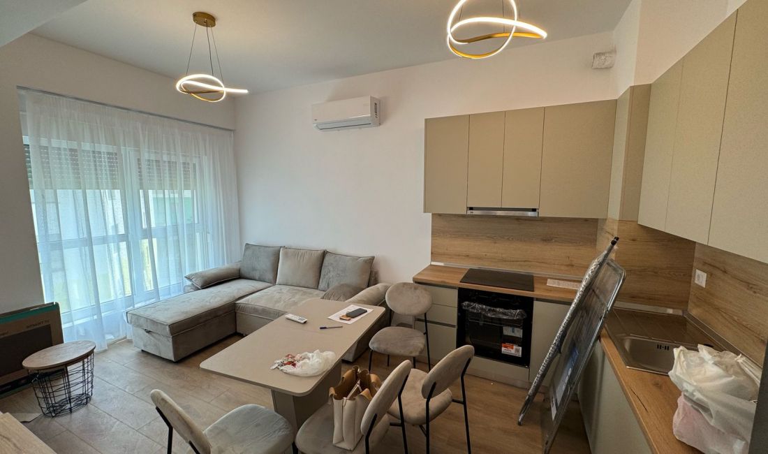 Shtepi me qera Apartament ne Tirane, 1+1, Mobilimi E mobiluar, Pagesa 400  Euro.
