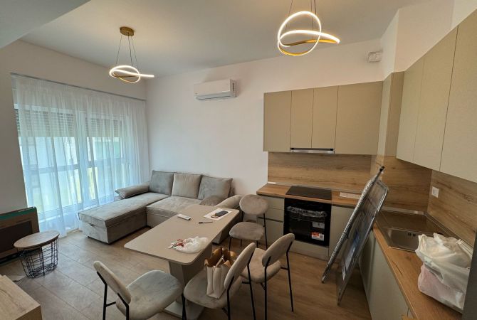 👉 Jepet me qira 1+1 📍 Ali Demi, te Kaimi 🛋️ E mobiluar 🏢 Kati 5 💶 Çmimi: 400€/muaj