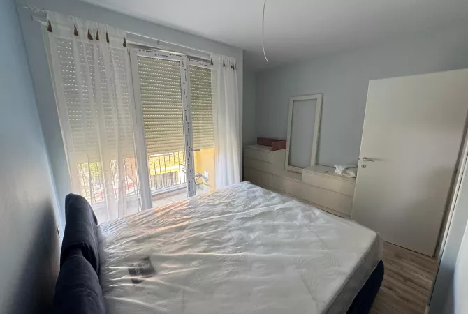 Shtepi me qera Apartament ne Tirane, 1+1, Mobilimi E mobiluar, Pagesa 60,000  Leke.