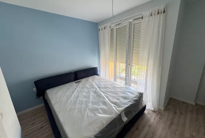 Shtepi me qera Apartament ne Tirane, 1+1, Mobilimi E mobiluar, Pagesa 60,000  Leke.