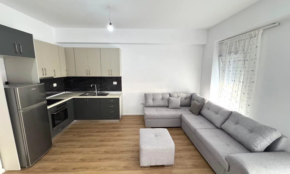 Shtepi me qera Apartament ne Tirane, 1+1, Mobilimi E mobiluar, Pagesa 400  Euro.