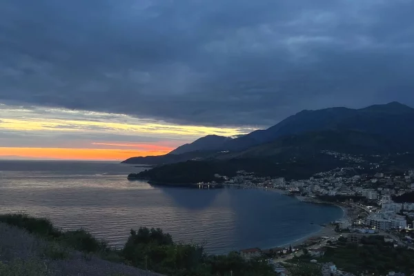 Truall ose Toke ne Himare - 2,800,000 Euro