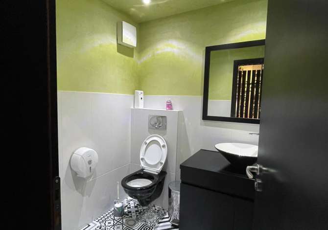 Jepet Ambient Biznesi me Qira per Piceri mbrapa Ish Europianit 