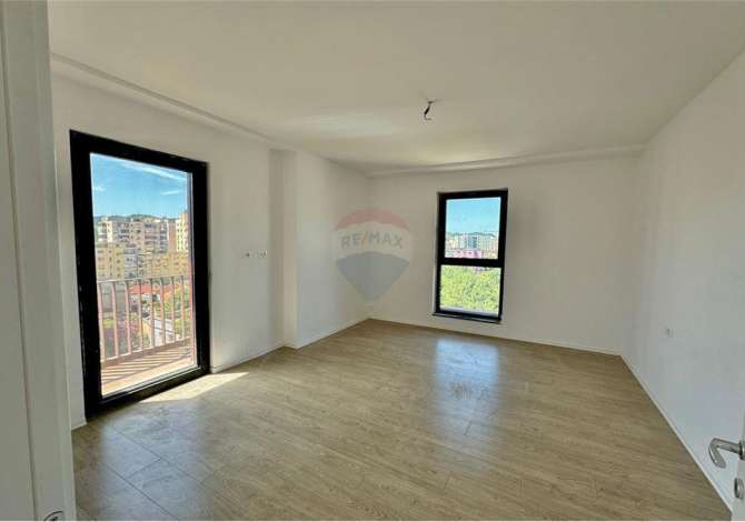 Ambient biznesi me qera 3+1 ne Tirane - 700 Euro