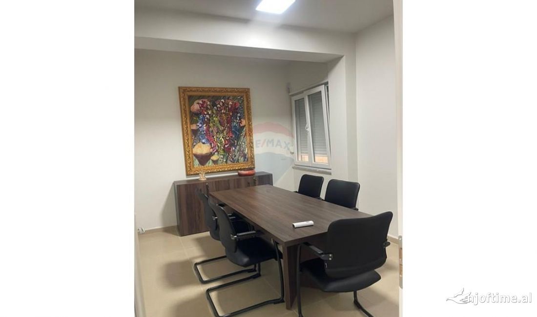 ***AMBIENT PER ZYRA TE RRUGA E KOSOVARVE***