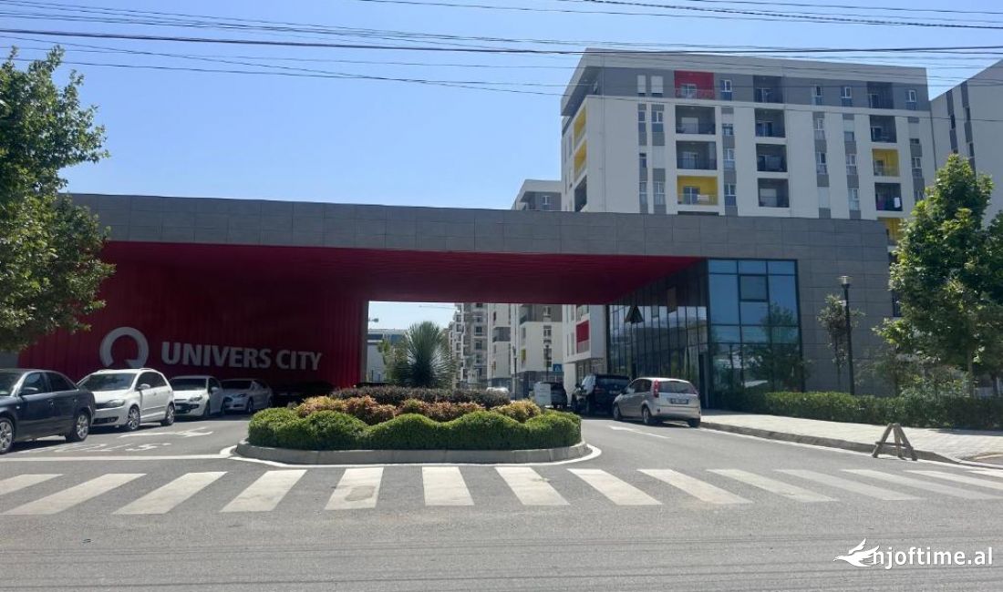 *garazh per shitje te - univers city*