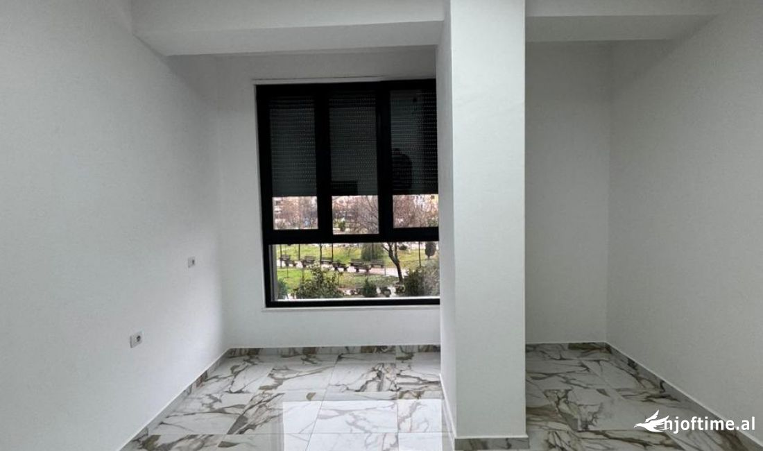 AMBIENT PER ZYRA ME QIRA NE ALI DEM!