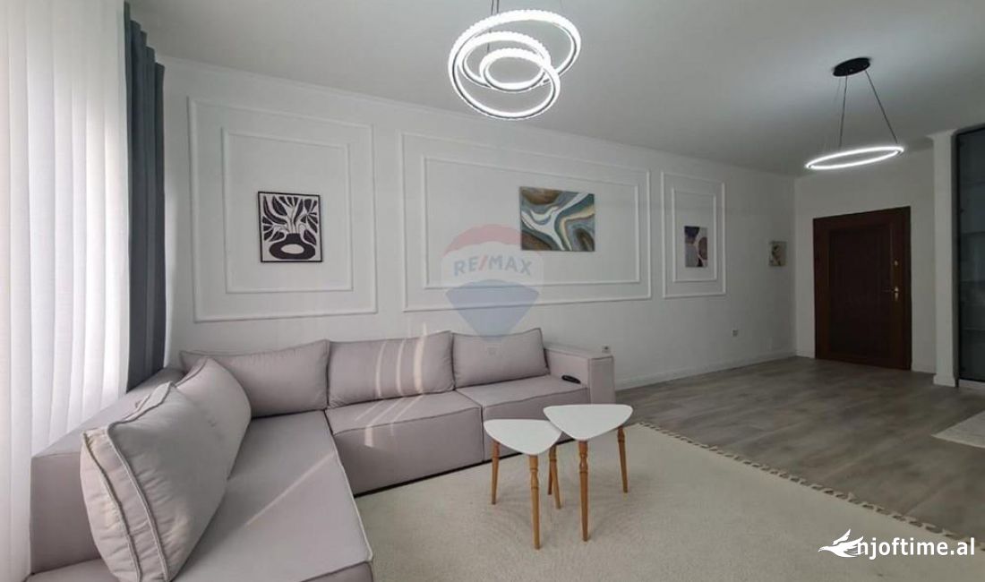 Shtepi ne shitje Apartament ne Tirane, 2+1, Mobilimi E mobiluar, Pagesa 138,000  Euro.