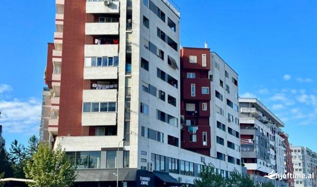 Shtepi ne shitje Apartament ne Tirane, 1+1, Mobilimi E mobiluar, Pagesa 97,000  Euro.
