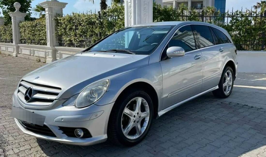 Jepet me qera Mercedes Benz R Class duke filluar nga 60 euro dita
