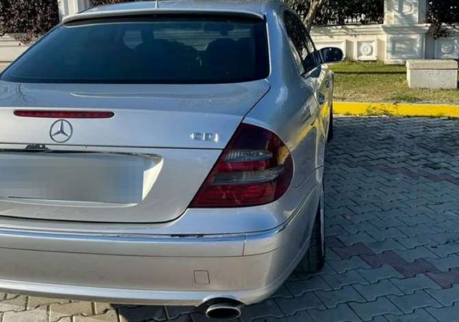 Jepet makina me Qera Mercedes Benz E Class duke filluar nga 35 Euro dita