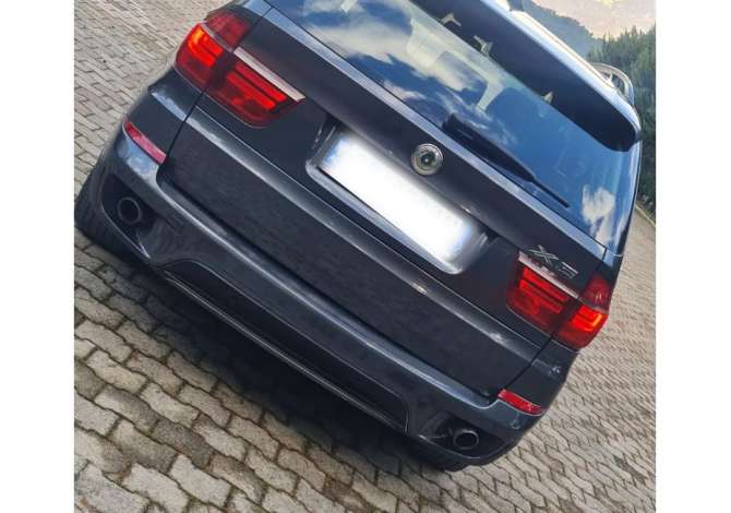 Jepet me qera BMW X5 duke filluar nga 55 euro dita.