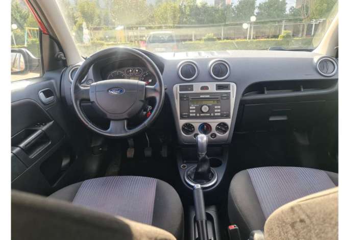 Jepet me qera Ford Fusion duke filluar nga 25 euro ne dite