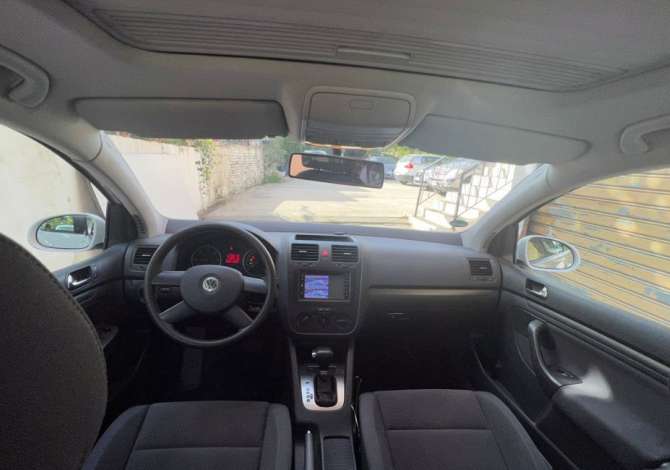  Makina Me Qera  Volkswagen Golf 5 duke filluar nga 35  euro dita.