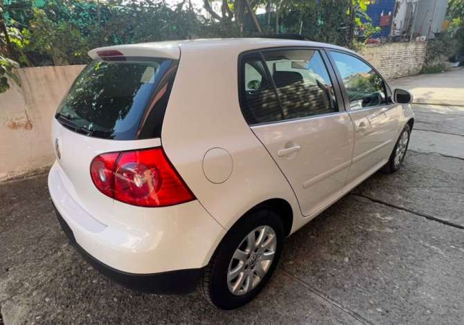  Makina Me Qera  Volkswagen Golf 5 duke filluar nga 35  euro dita.