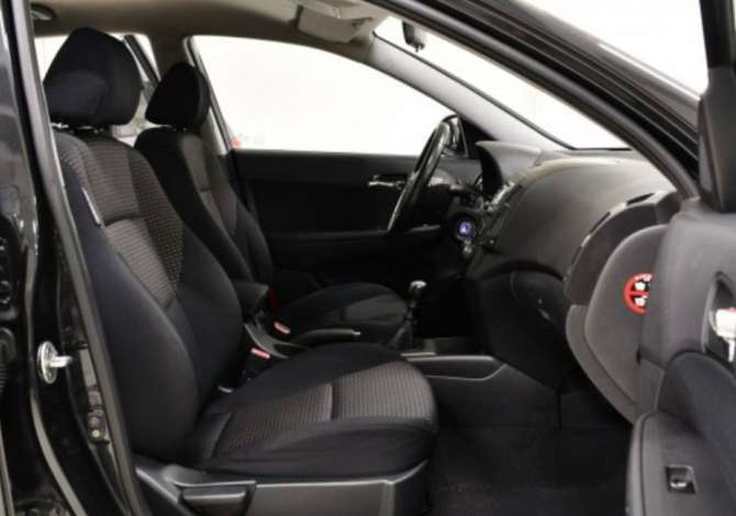  Jepet me qera Hyundai i30 duke filluar nga 25 euro ne dite
