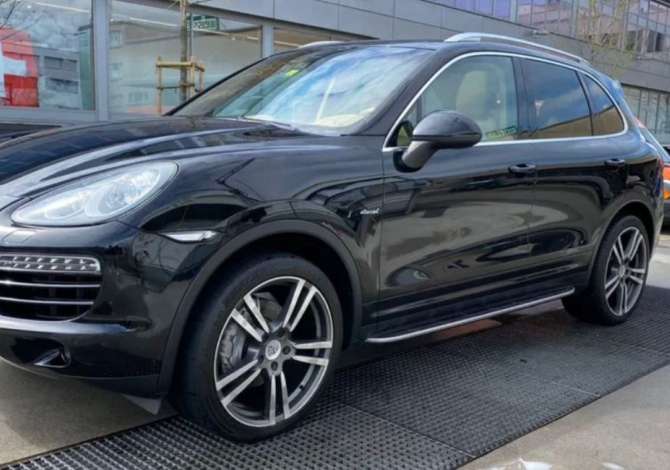 Jepet me qera  Porche Cayenne  duke filluar nga 130 euro ne dite 