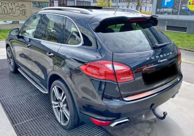 Jepet me qera  Porche Cayenne  duke filluar nga 130 euro ne dite 