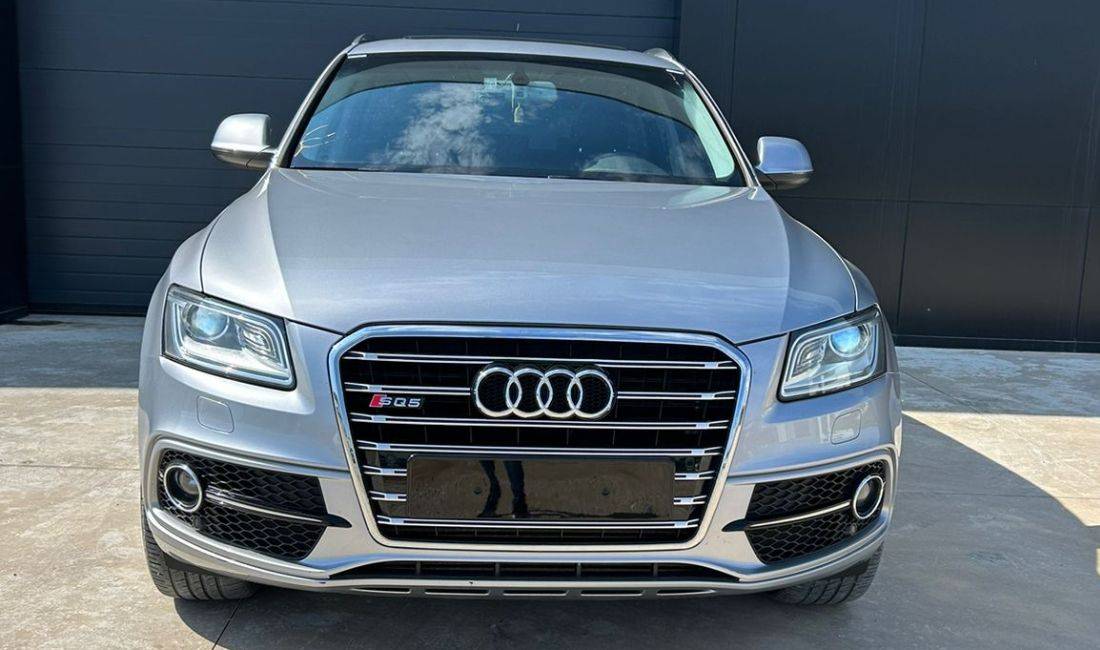 Jepet me qera Makina Audi SQ5 duke filluar nga 70 euro ne dite