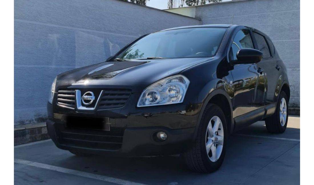 Jepet me qera  Makina Nissan Qashqai  duke filluar nga 40 euro ne dite