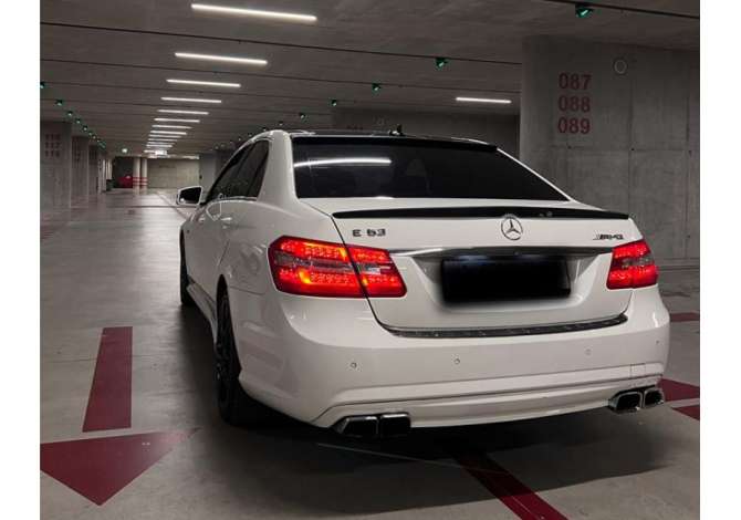 Jepet me qera Mercedes Benz E Class duke filluar nga 60 euro dita 