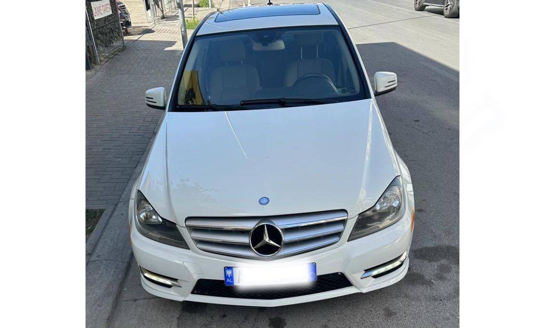 Auto in Vendita a Tirana, Mercedes-Benz, 2012 Benzine,Kambio Automatik Pagamento 10,000  Euro.