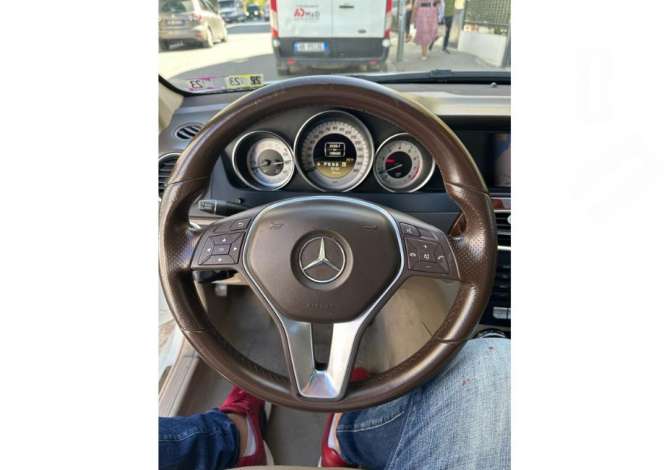 Auto in Vendita a Tirana, Mercedes-Benz, 2012 Benzine,Kambio Automatik Pagamento 10,000  Euro.