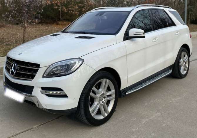 Jepet me qera Makina Mercedes Benz ML 2013 duke filluar nga 90 euro dita