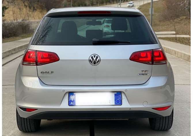 Jepet me qera Makina Wolkswagen Golf 7 2015 duke filluar nga 40 euro dita