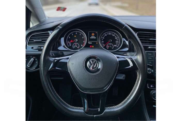 Jepet me qera Makina Wolkswagen Golf 7 2015 duke filluar nga 40 euro dita