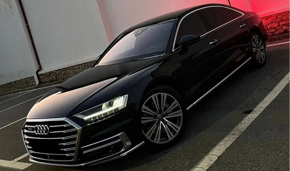 🚨Jepet makina me qera Audi A8L 2020 duke filluar ga 400 Euro dita 💥Me shofer personal