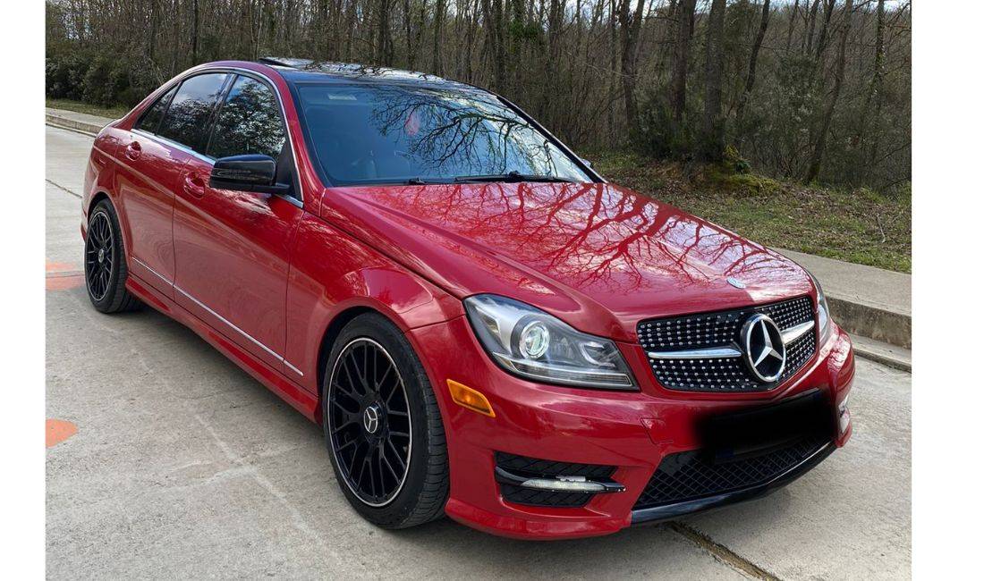 Jepet me qera Makina Mercedes Benz C-Class 250 CGI duke filluar nga 50 euro dita