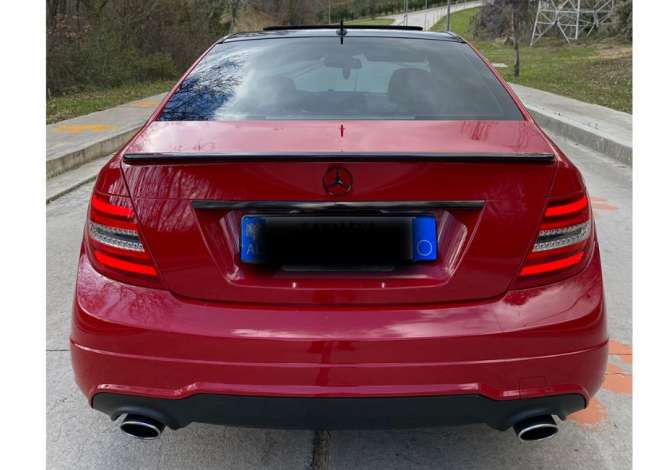 Jepet me qera Makina Mercedes Benz C-Class 250 CGI duke filluar nga 50 euro dita