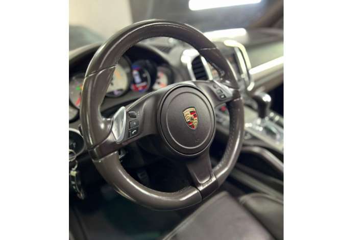 Jepet me qera Porche Cayenne, duke filluar nga 100 euro ne dite