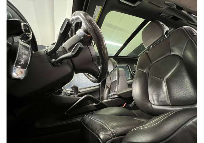 Jepet me qera Porche Cayenne, duke filluar nga 100 euro ne dite