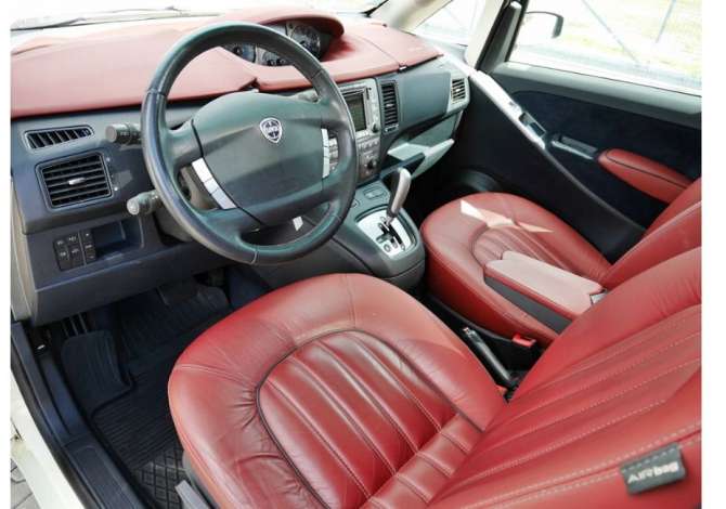 Jepet me qera Lancia Mussa duke filluar nga 35 euro dita