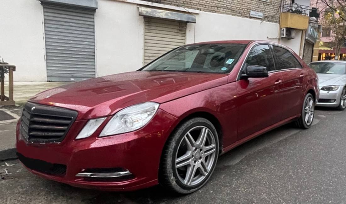 Jepet me qera Mercedes Benz E Class duke filluar nga 40 Euro Dita 