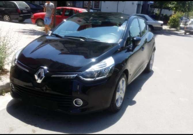 Jepet me qera Renault Clio 2014 duke filluar nga 30 Euro 