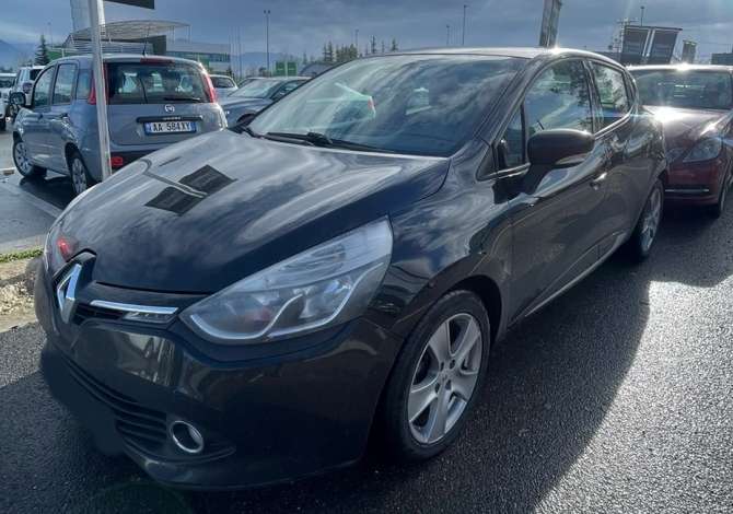 Jepet me qera Renault Clio 2014 duke filluar nga 30 Euro 