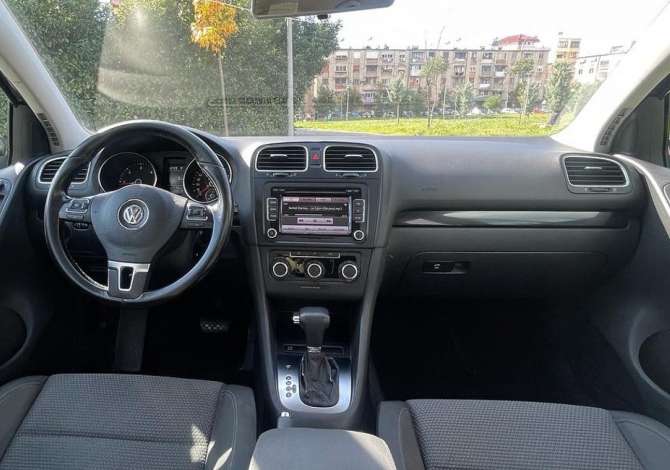 Makine me Qera me cmim ekonomik Volkswagen Golf 6 duke filluar nga 30 Euro dita +7 dite