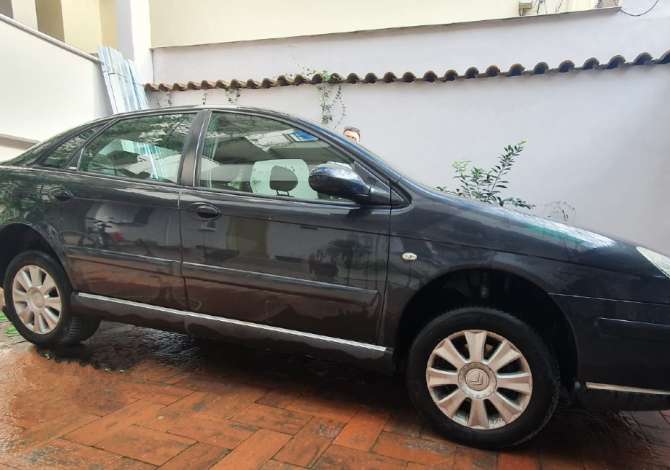 Jepet me Qera Makina Citroen C5 me qera ditore 25 Euro