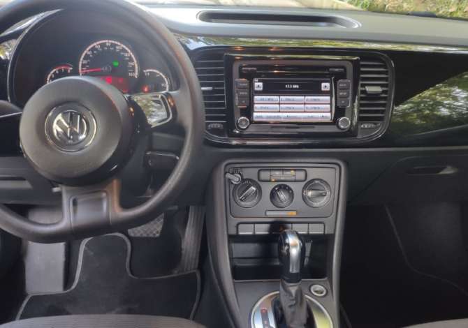 Jepet me qera Volkswagen New Beetle duke filluar nga 50 euro ne dite