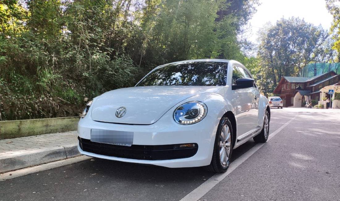Jepet me qera Volkswagen New Beetle duke filluar nga 50 euro ne dite