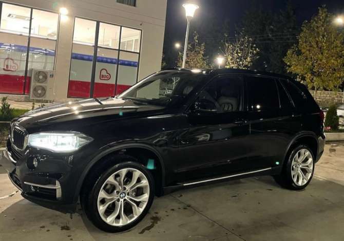 Jepet me qera BMW X5 2015 duke filluar nga 200 euro ne dite